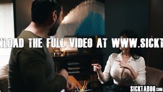 Desperate big tits MILF Little Puck drops on her knees and gave a blowjob