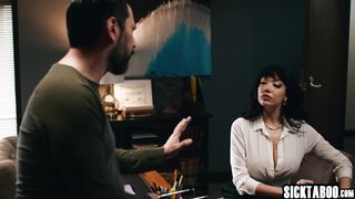 Desperate big tits MILF Little Puck drops on her knees and gave a blowjob