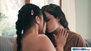 Babe courier is strapon banged by horny lesbian latin client