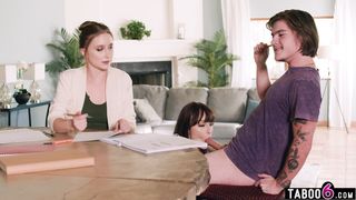 Free use arrangment with MILF stepmom Lexi Luna while studying