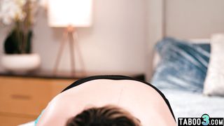 Troubled latina tranny Zariah Aura relaxing in her roommates juicy pussy