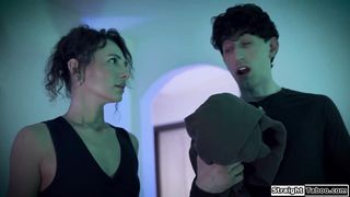 Stepdad sucked off by stepdaughters gf and his stepson joins