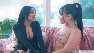 Tgirl photographer Eva Maxim fucks her nude model Summer Col