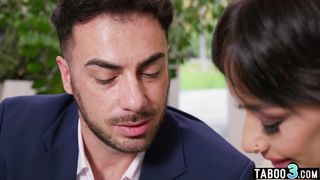 Latina MILF Veronica Leal wants to try double penetration on big cocks