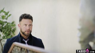 Virgin teen stepdaughter caught by her stepdad trying to hook up