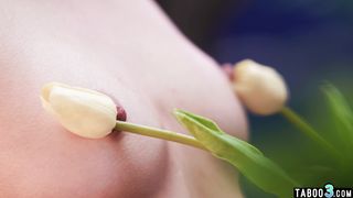 Blonde tranny Izzy Wilde fucking her latina GFs pretty face and pussy hard